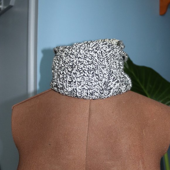 Neck Warmer - Picture 2 of 2
